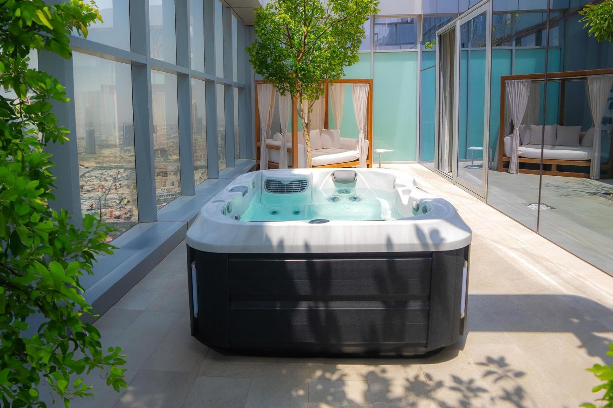 The First Collection Dubai Jumeirah Village Circle, A Tribute Portfolio Hotel Экстерьер фото Hot tub